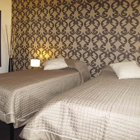 Bedrooms In Gasthof Rom